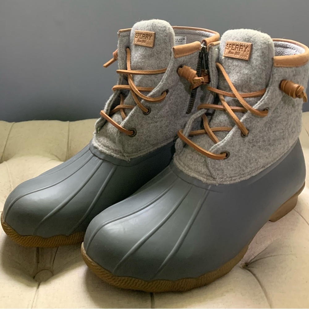 Sperry Women’s Duck Boots 9.5
